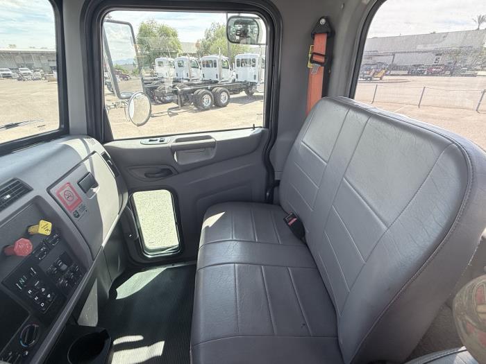 2020 Peterbilt 337-11