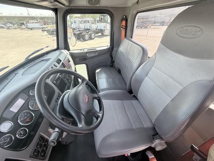2020 Peterbilt 337-12