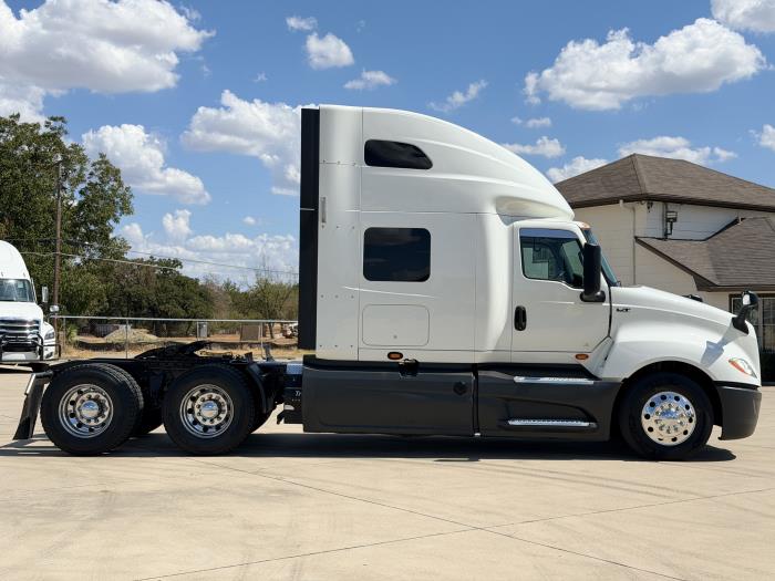 2022 International LT625-3
