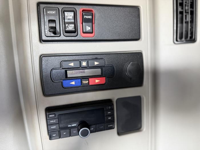2022 International LT625-23