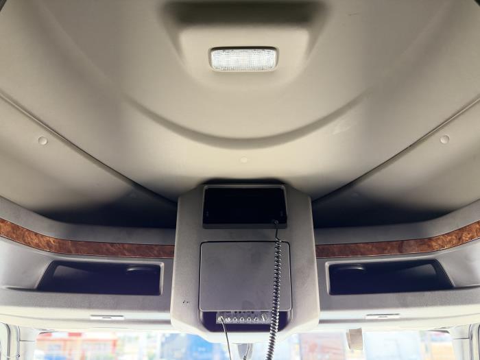 2022 International LT625-26