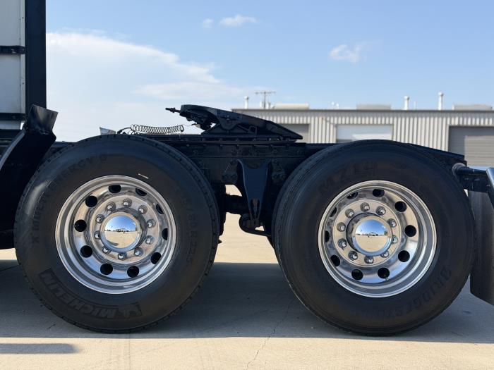 2022 International LT625-9