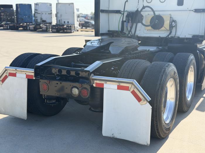 2022 International LT625-11