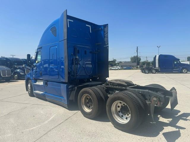 2022 Freightliner Cascadia-15