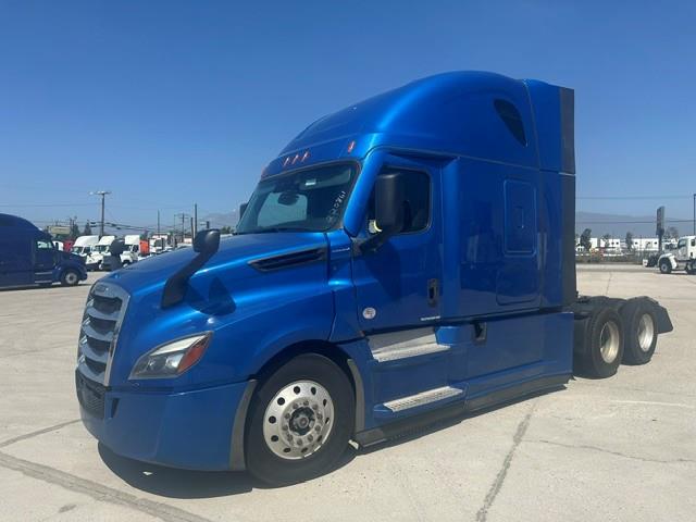 2022 Freightliner Cascadia-0