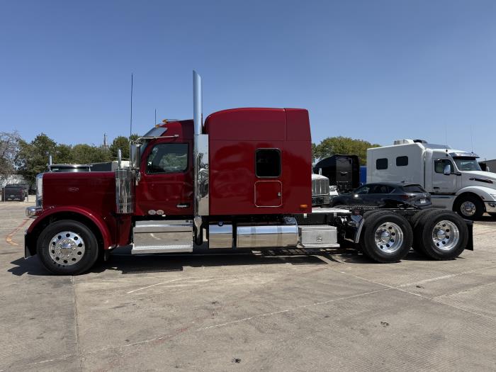 2027 Peterbilt 589-4