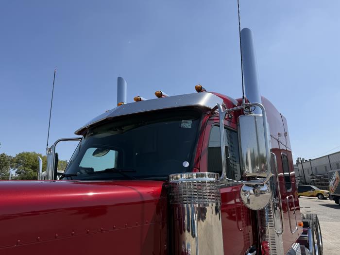 2027 Peterbilt 589-13