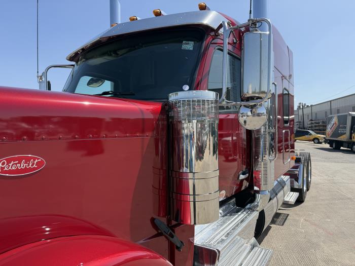 2027 Peterbilt 589-14