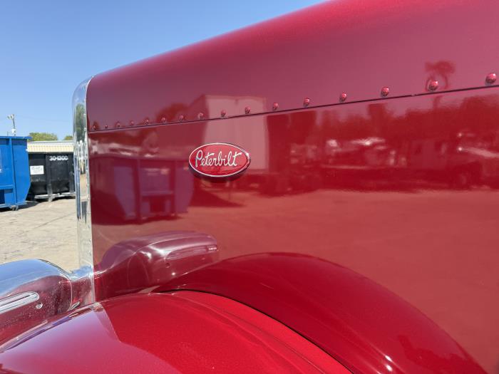 2027 Peterbilt 589-15