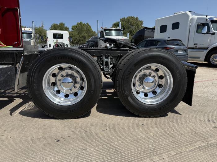 2027 Peterbilt 589-18
