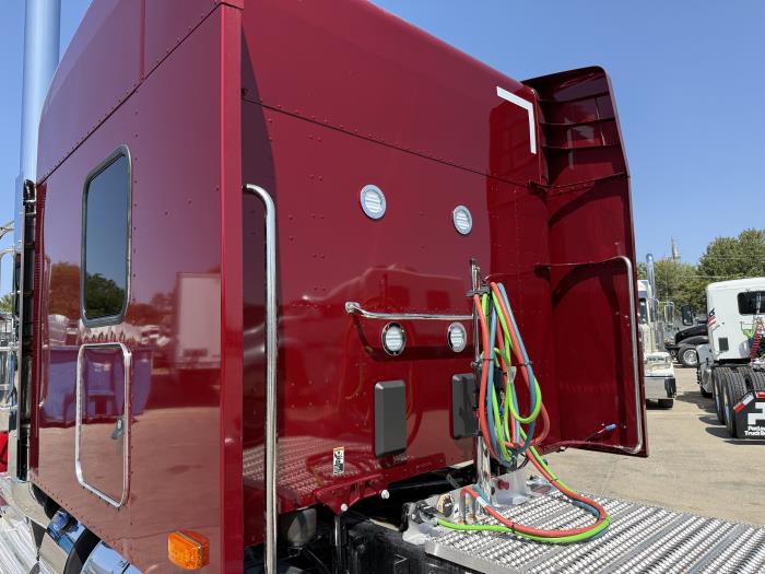 2027 Peterbilt 589-19