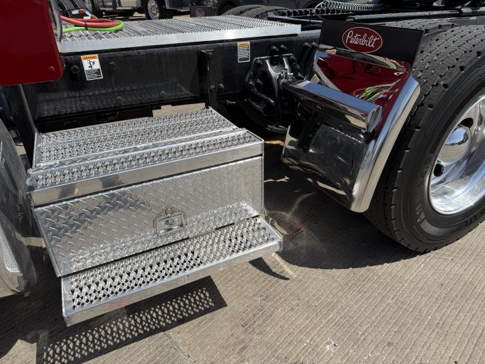 2027 Peterbilt 589-20