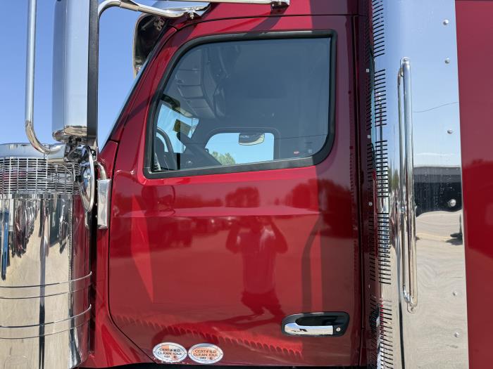 2027 Peterbilt 589-25