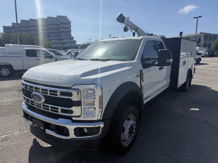 2026 Ford F-550-1