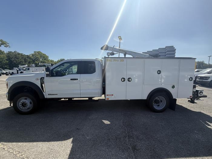 2026 Ford F-550-2