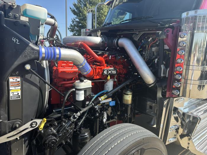 2025 Peterbilt 589-14
