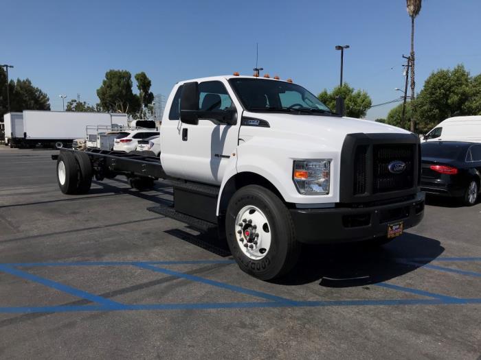 2027 Ford F-650-3