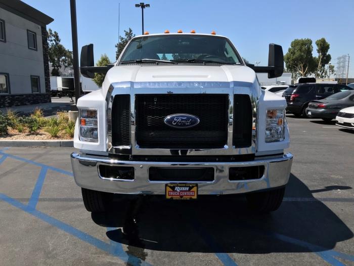 2027 Ford F-650-4