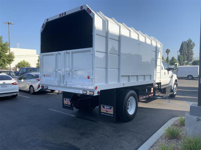 2027 Ford F-650-2