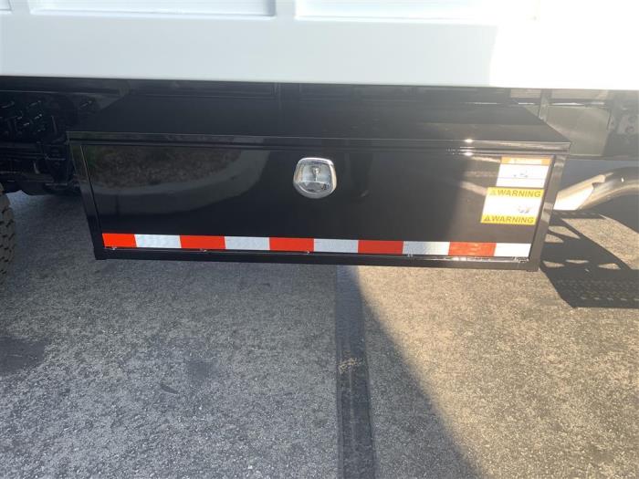 2027 Ford F-650-6