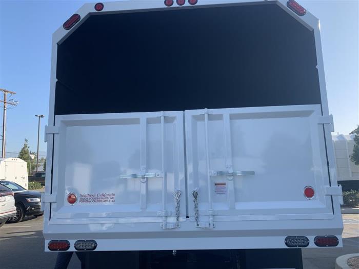 2027 Ford F-650-9
