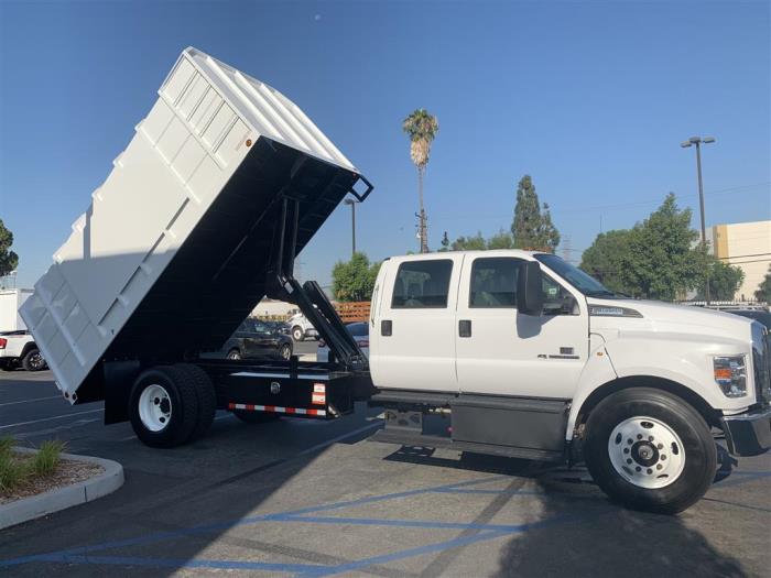 2027 Ford F-650-14