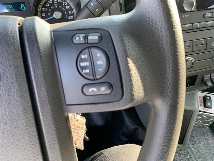 2027 Ford F-650-29