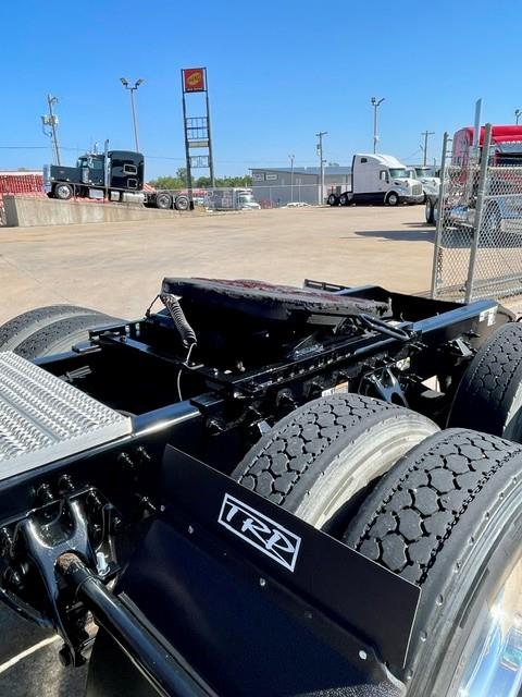 2023 Peterbilt 579-5