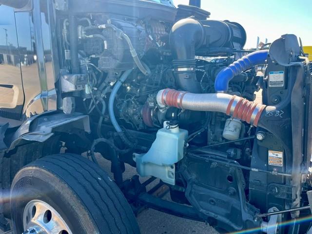 2023 Peterbilt 579-8
