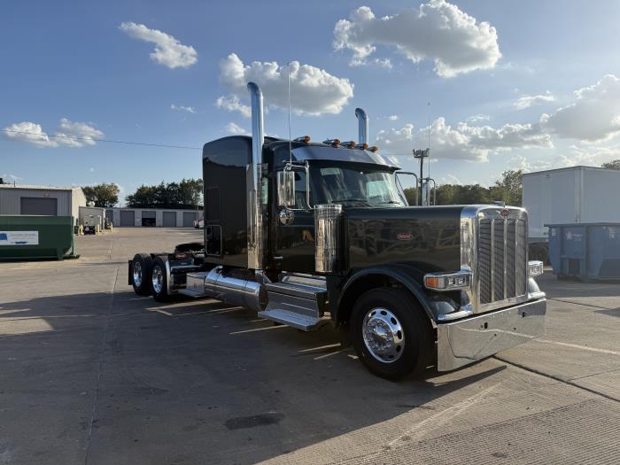 2027 Peterbilt 589-10
