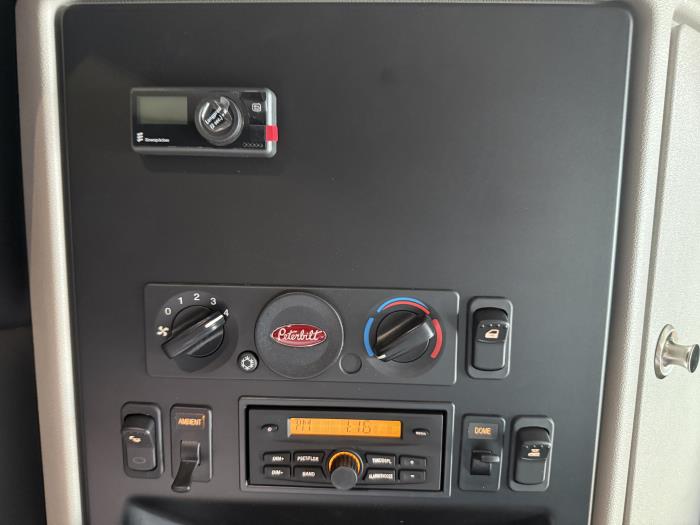 2027 Peterbilt 589-49