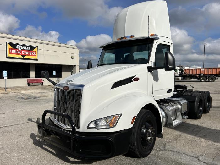 2023 Peterbilt 579-0