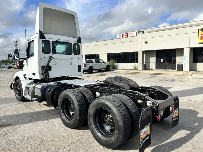 2023 Peterbilt 579-2