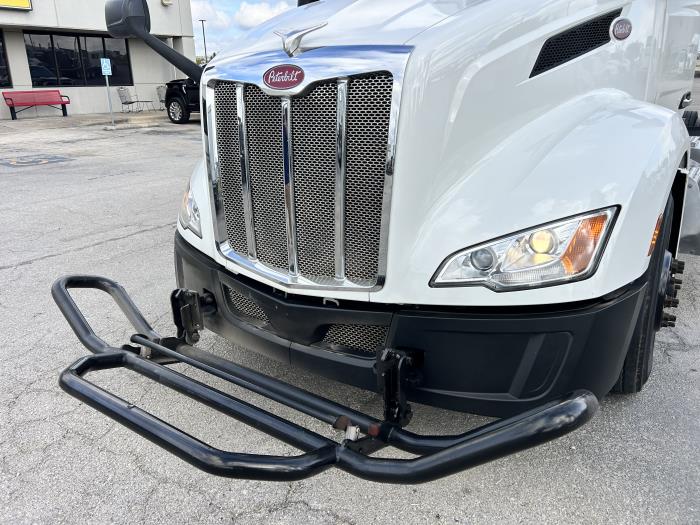 2023 Peterbilt 579-15