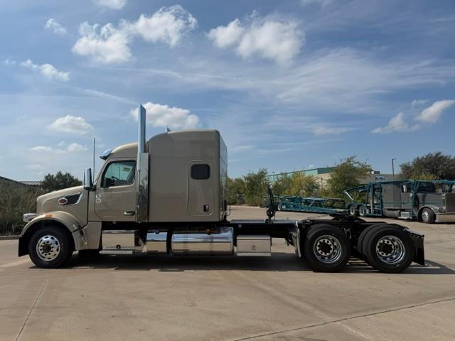 2027 Peterbilt 567-4