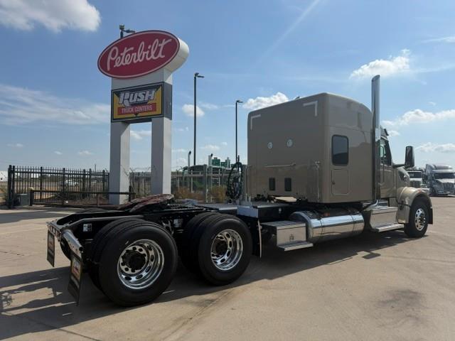 2027 Peterbilt 567-7