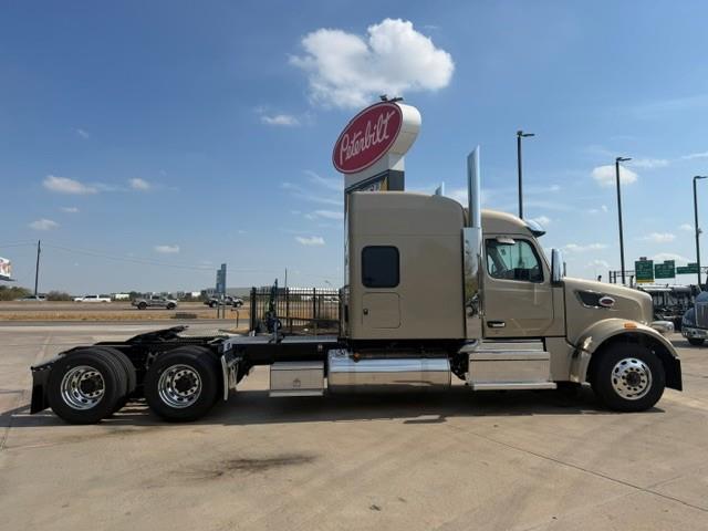 2027 Peterbilt 567-8