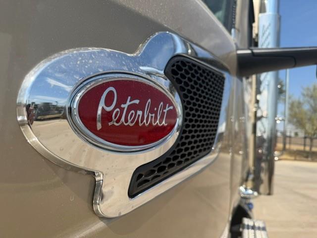 2027 Peterbilt 567-21