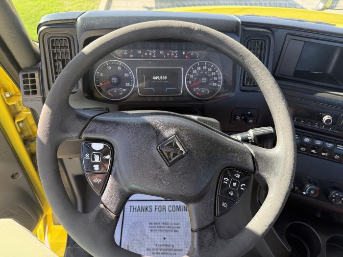 2023 International LT625-10