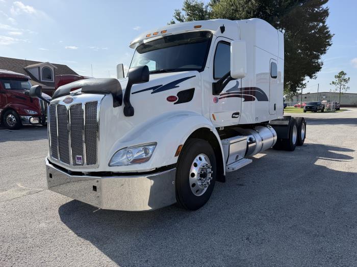 2022 Peterbilt 579-1