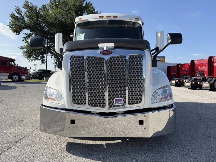 2022 Peterbilt 579-2