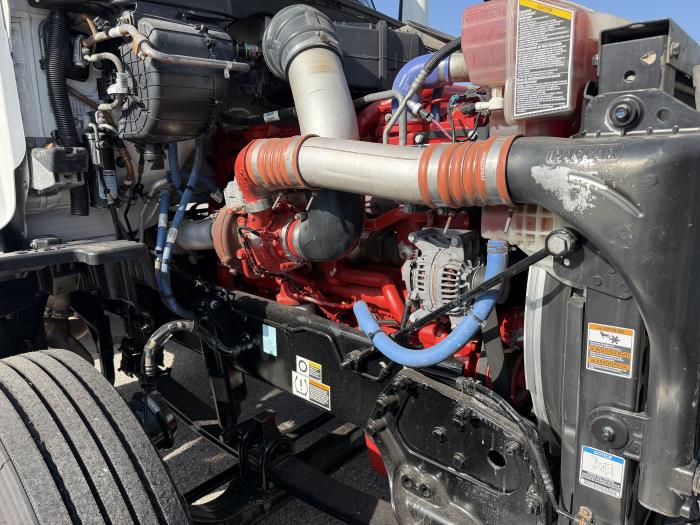 2022 Peterbilt 579-24