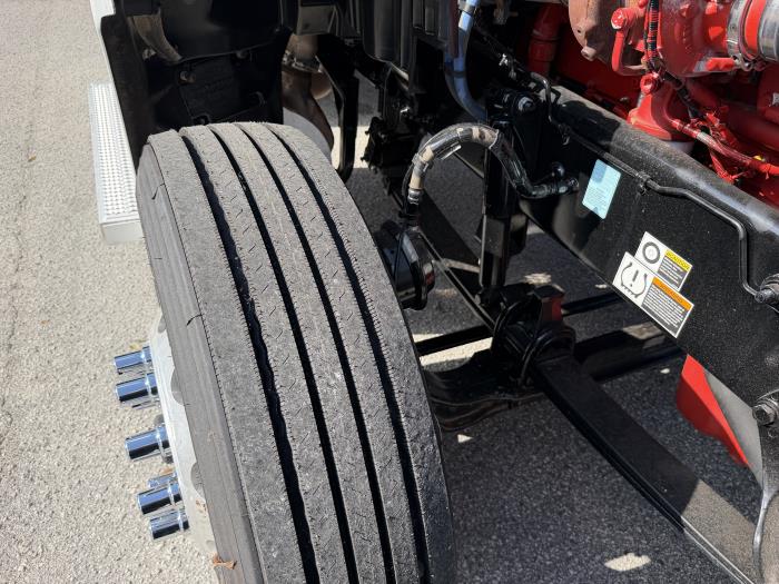 2022 Peterbilt 579-26