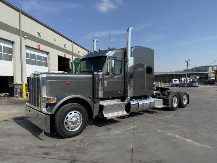 2027 Peterbilt 589-3