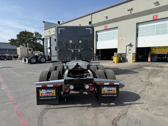 2027 Peterbilt 589-7