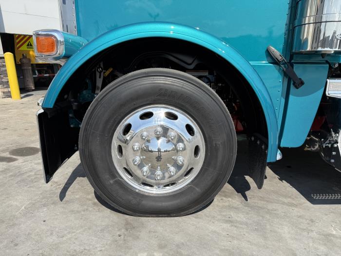 2027 Peterbilt 589-17