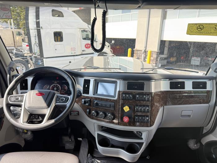 2027 Peterbilt 589-56