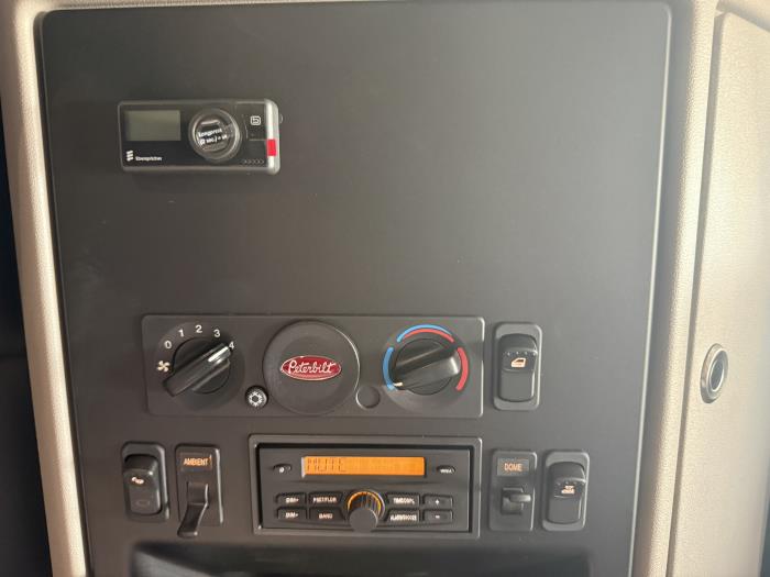 2027 Peterbilt 589-51