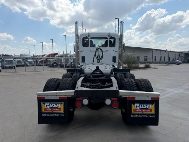 2027 Peterbilt 567-6