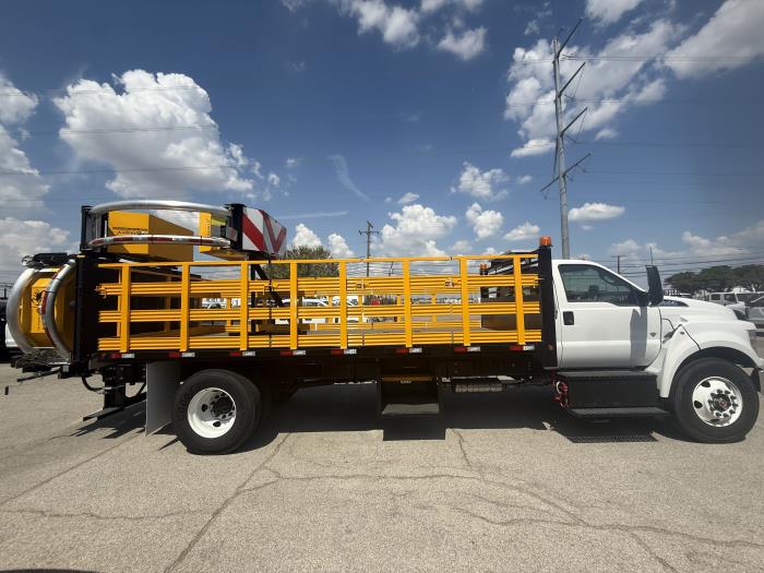 2026 Ford F-650-6